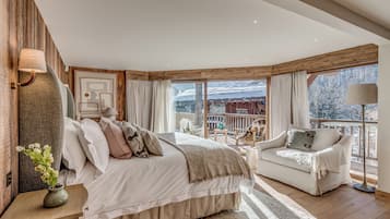 5 bedrooms, free WiFi, bed sheets