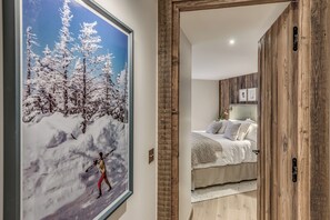 5 bedrooms, free WiFi, bed sheets - Luxury Catered Ski Chalet Blackcomb in Val d'Isere, France LVDI-4 (Val d'Isere)