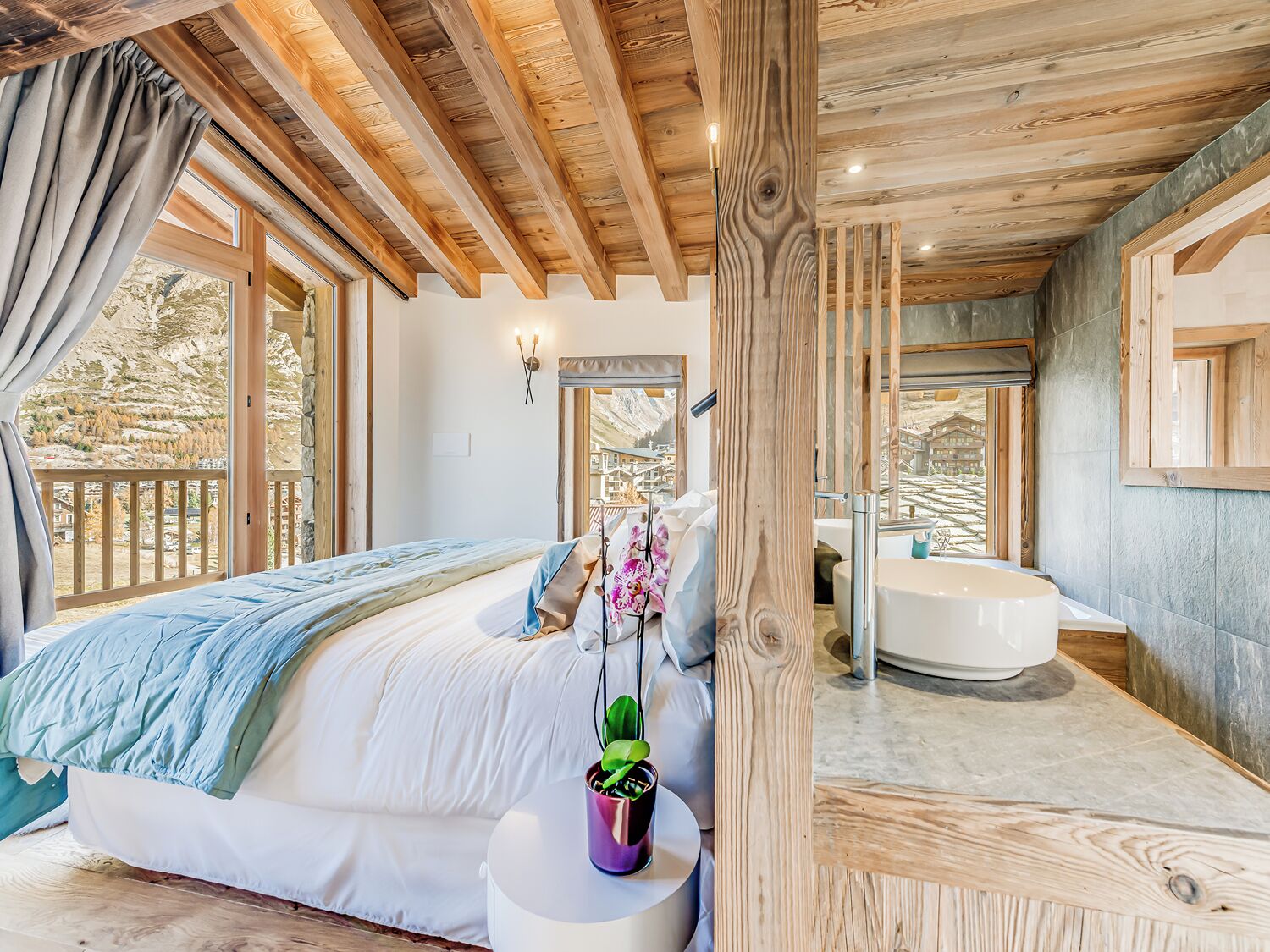 4 bedrooms, free WiFi, bed sheets