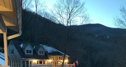 Riverfront Sanctuary Your Mountain Getaway