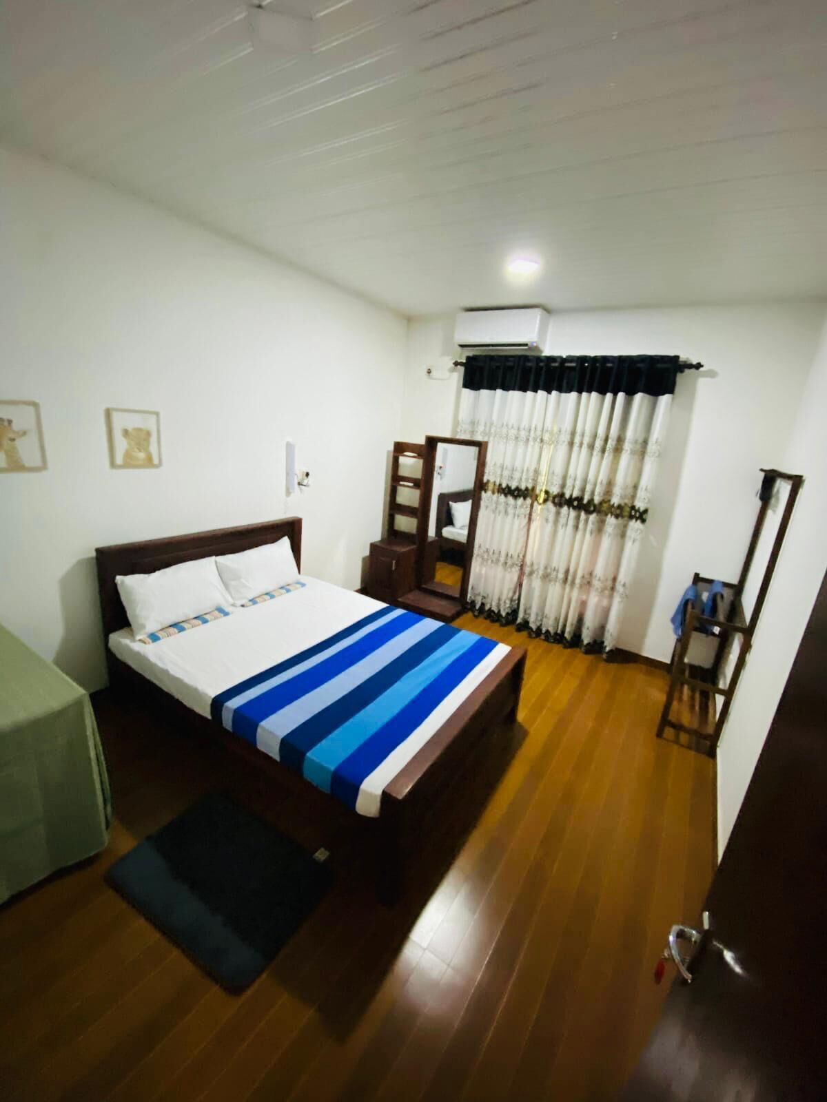 1 makuuhuone, silitysrauta/-lauta, ilmainen Wi-Fi, vuodevaatteet