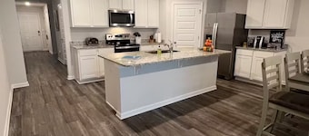 Delightful 4-bedroom house with AC in Crestview
