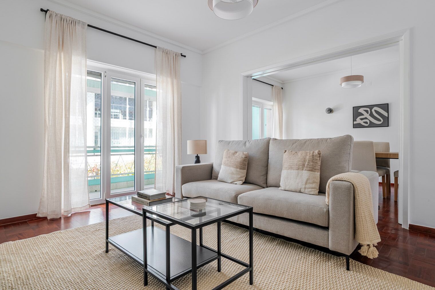 Télévision, chaîne hi-fi