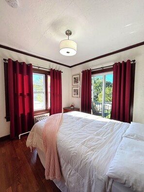 3 makuuhuonetta, silitysrauta/-lauta, internet, vuodevaatteet