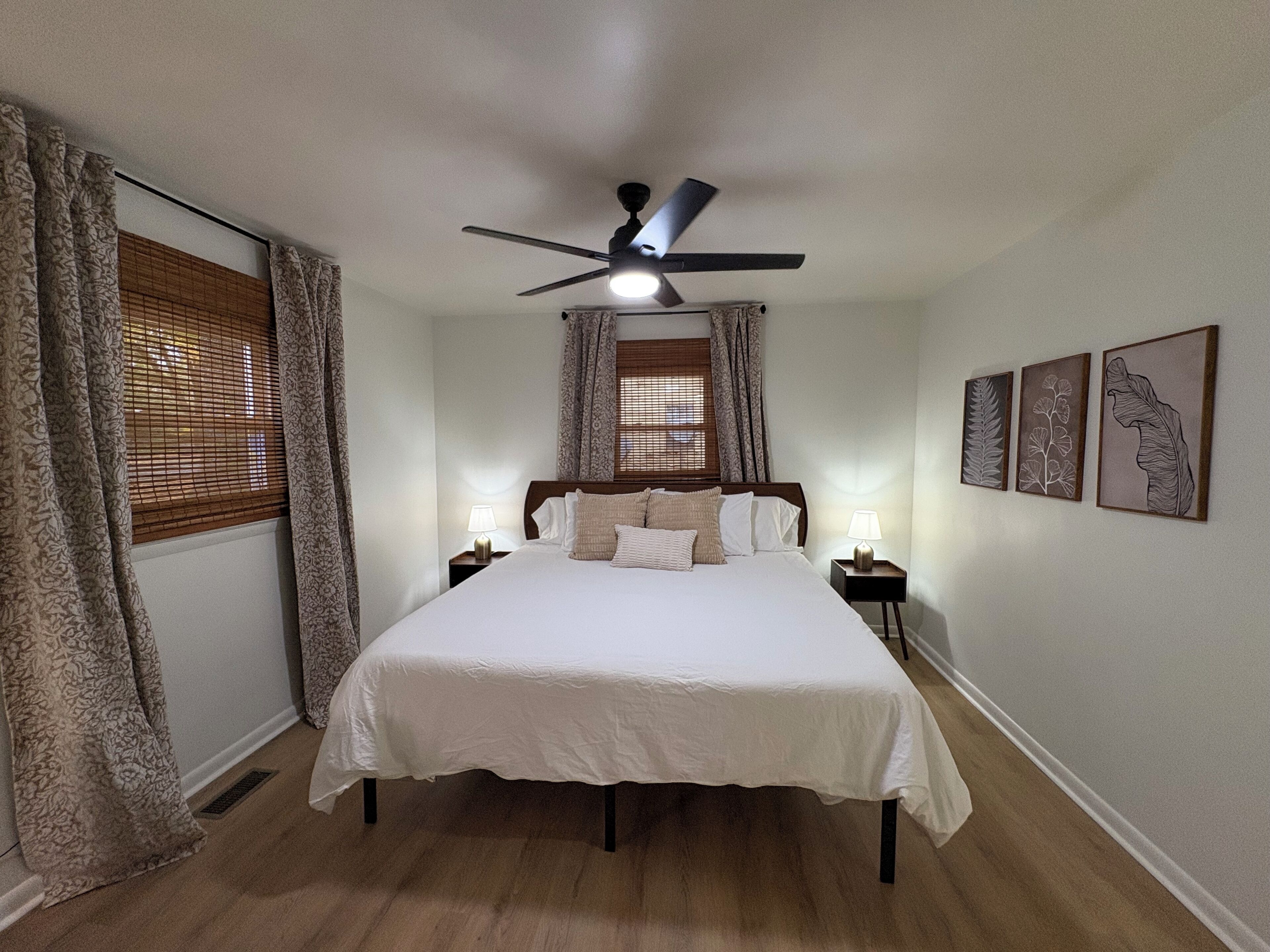 3 bedrooms, desk, travel cot, free WiFi