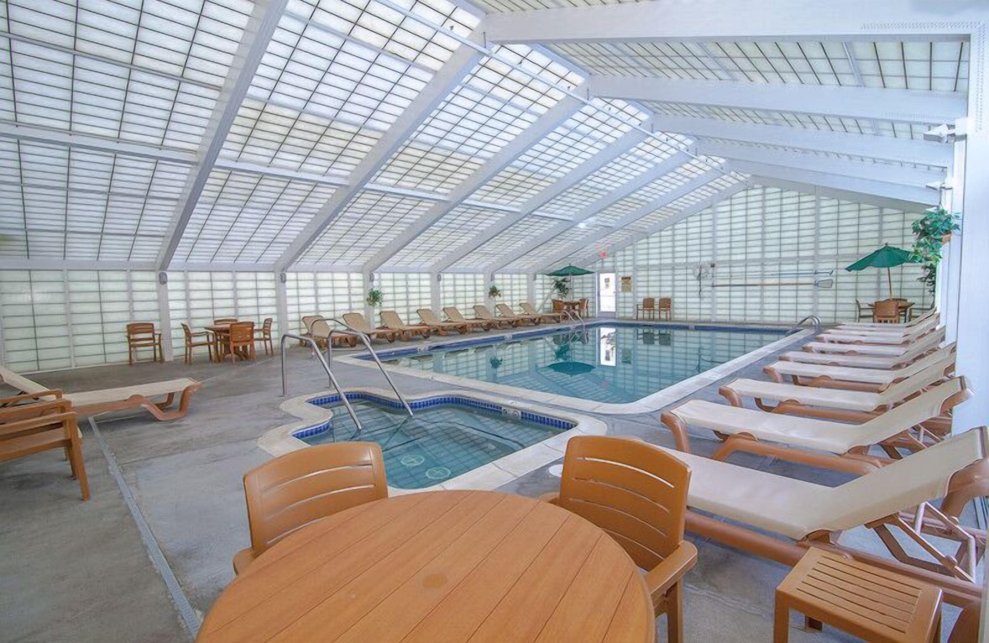 Innenpool, beheizter Pool