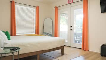 3 soverom, skrivebord, strykejern/-brett og wi-fi (inkludert)