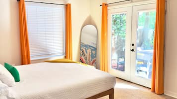 3 makuuhuonetta, työpöytä, silitysrauta/-lauta, ilmainen Wi-Fi