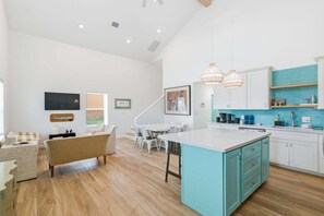 Unclassified image, 3 of 31, button