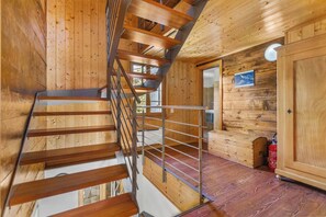 Interior - Gîte Salgesh - 16 pers/16 lits - Terrace - Nature (Salgesch)