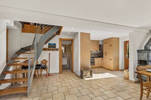 Interior - Gîte Salgesh - 16 pers/16 lits - Terrace - Nature (Salgesch)