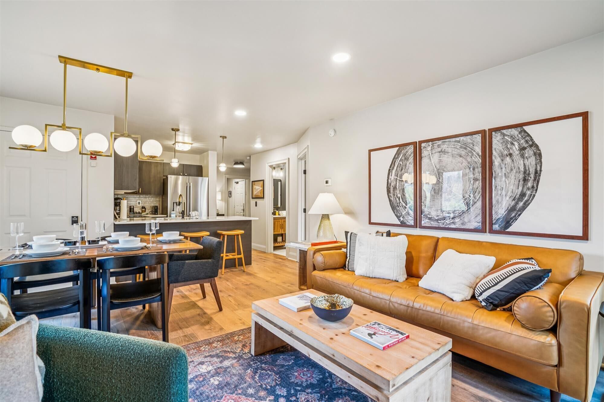 智能电视、壁炉