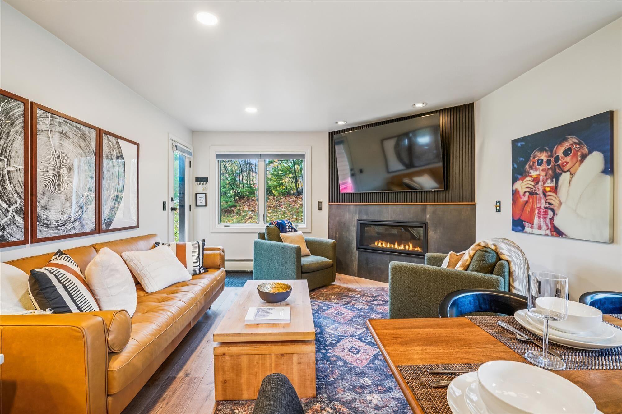 Smart-tv och eldstad