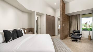 6 bedrooms, iron/ironing board, free WiFi, bed sheets