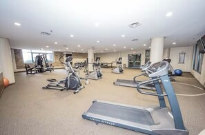 Fitness facility - Waterfront condominium. Cedar Point, Put-in-bay, Sports Force Parks. (Sandusky)