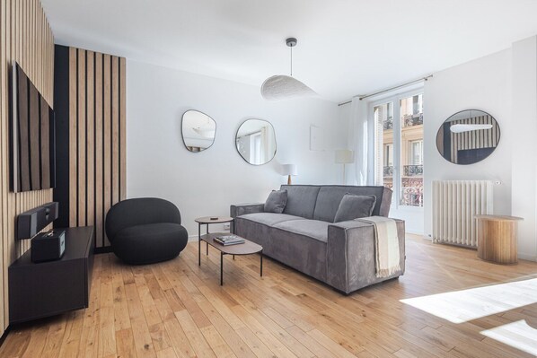 Téléviseur, chaîne audio