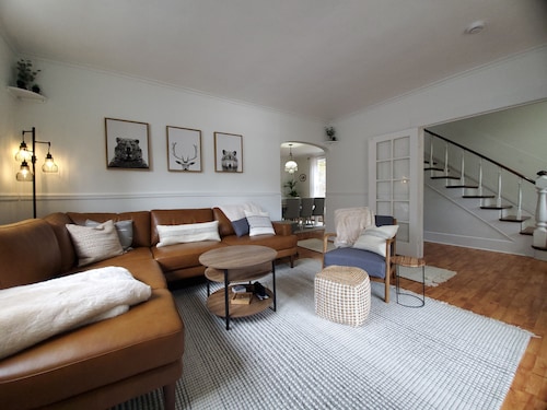 Snowhawk House in Historic Wallace located close to many outdoor adventures!