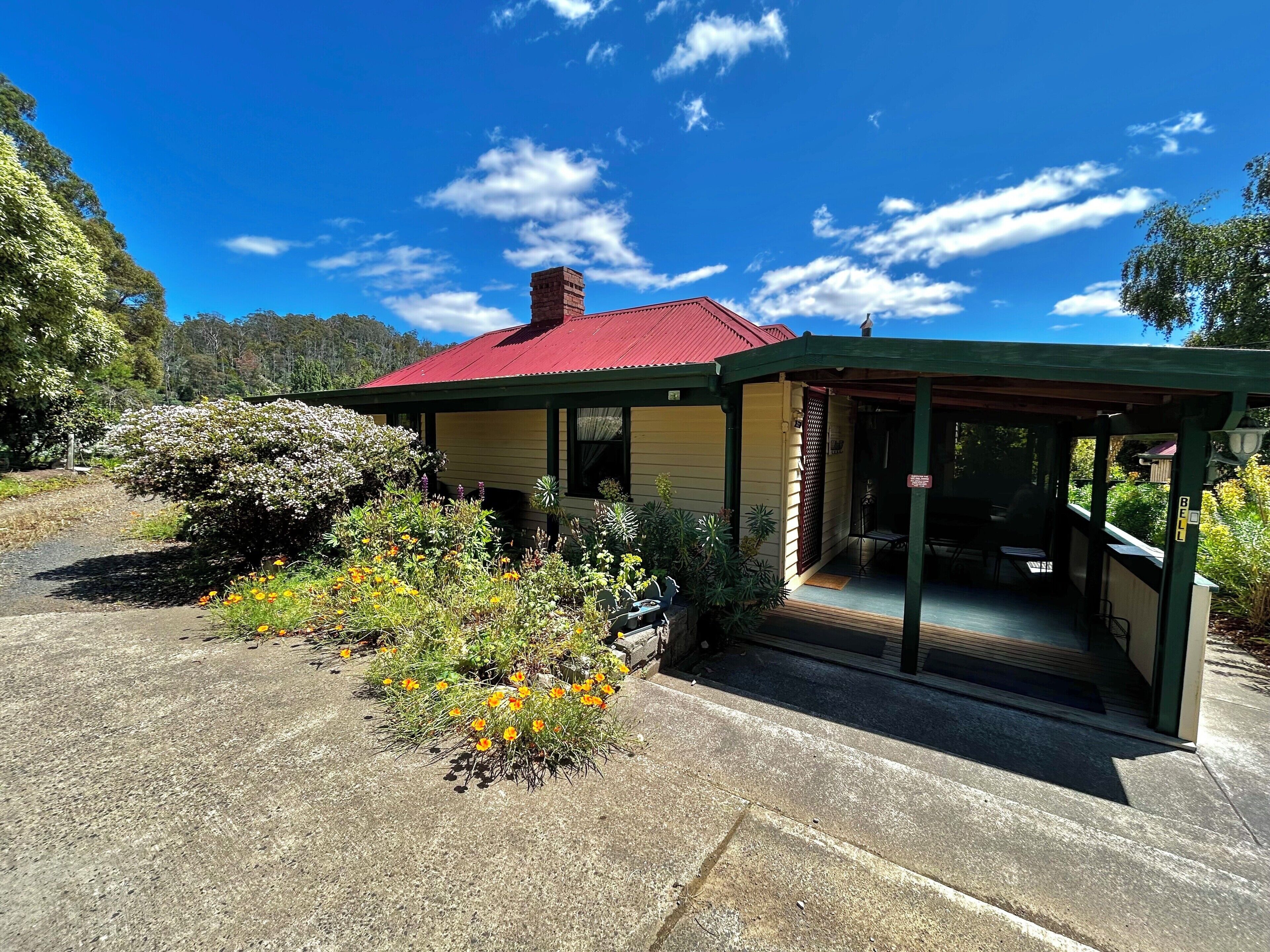 Bagian depan properti