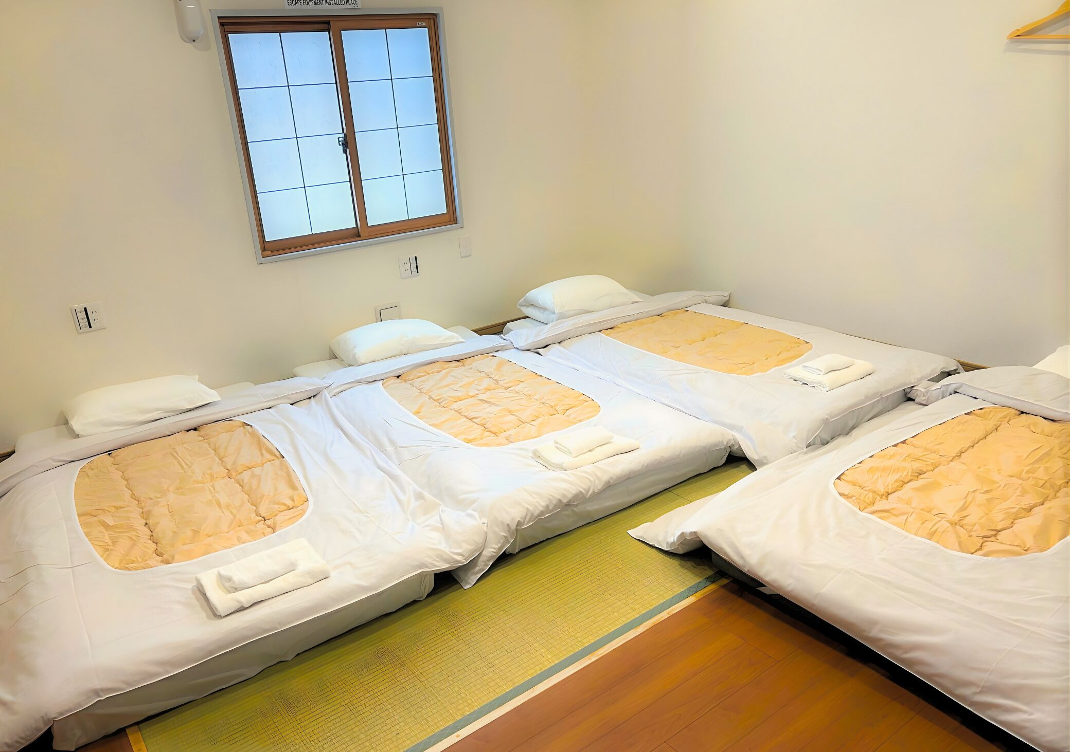 日式四人房 | 熨斗/熨衣板、免費無線上網