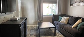 Cozy 1-bedroom apartment in charming Pittsburgh