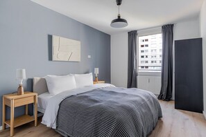 2 quartos, ferros/tábuas de passar roupa, Wi-Fi, roupa de cama