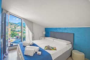 2 bedrooms, iron/ironing board, bed sheets