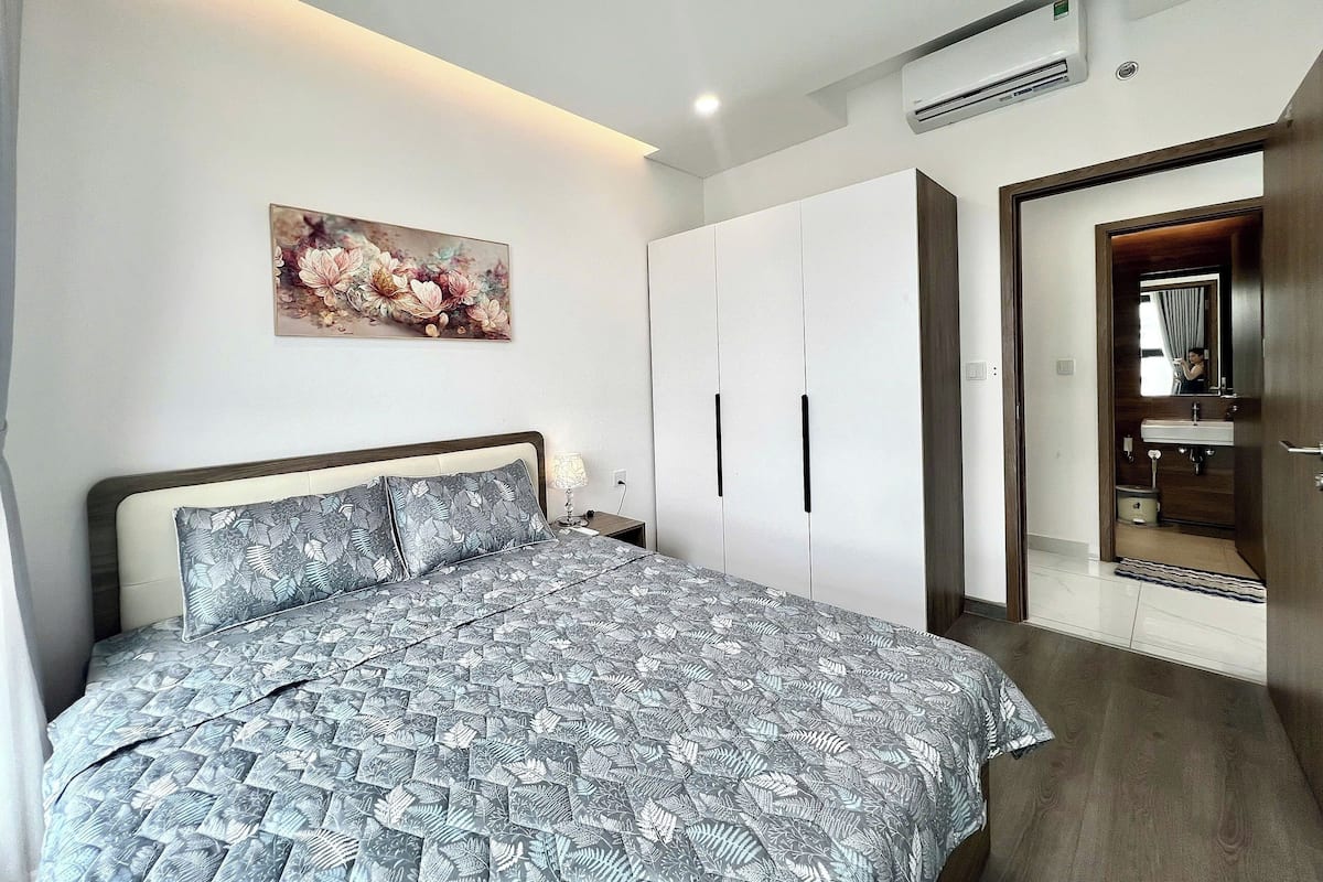 Departamento de lujo, balcón, vista a la ciudad | Escritorio y wifi gratis