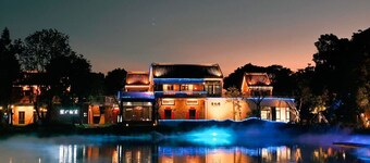 Chaoyangli Minzu Dujia Jiudian