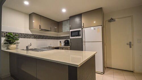 Elaborate on Edgar Spacious 2x1