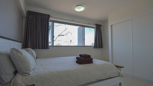 Elaborate on Edgar Spacious 2x1