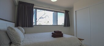 Elaborate on Edgar Spacious 2x1