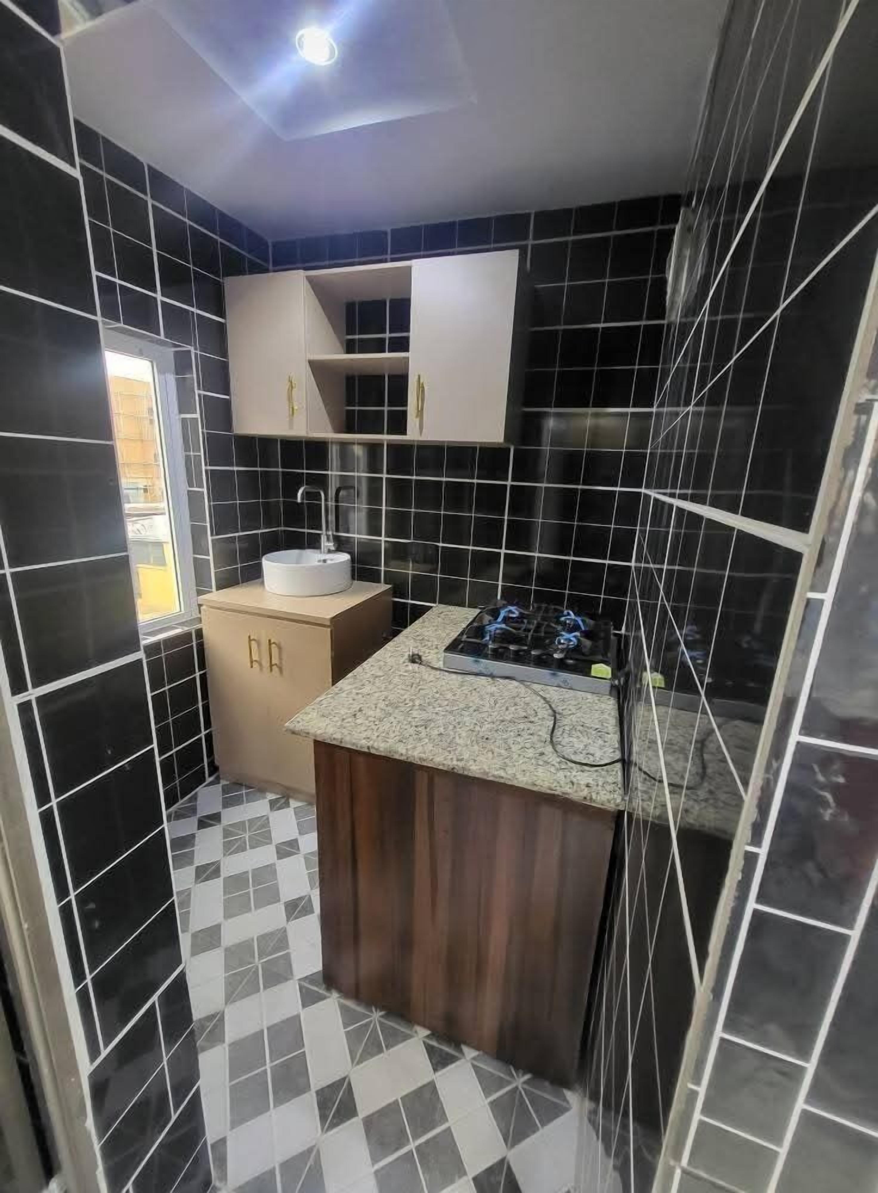 Comfort-Apartment, Balkon, Blick auf den Innenhof | Eigene Küche