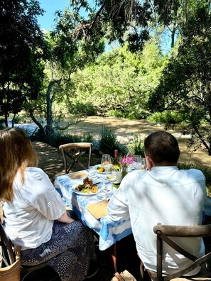 Outdoor dining