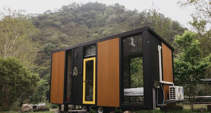 Lanyin Hut 1 (瀾音小屋 1)