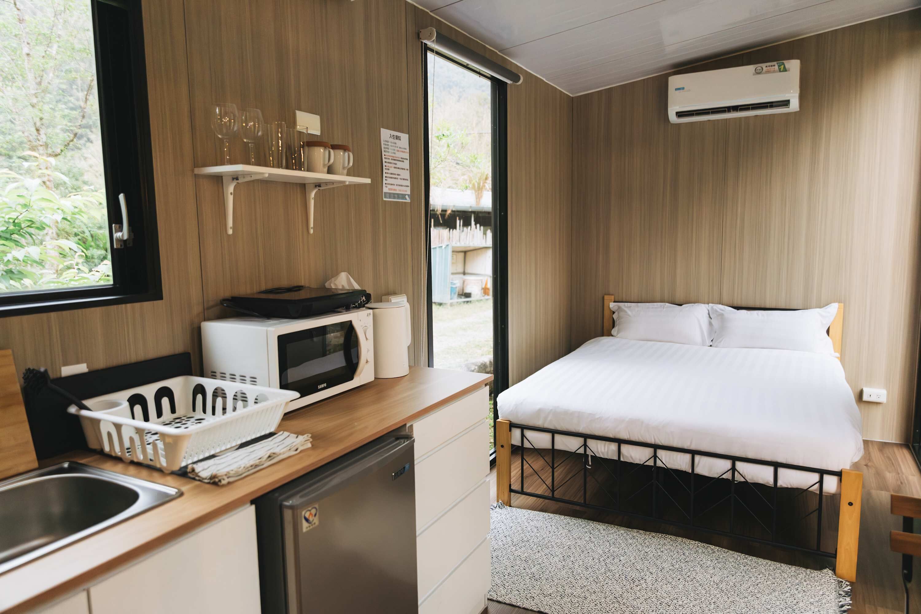 1 bedroom, WiFi, bed sheets