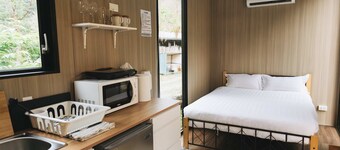Lanyin Hut 2 (瀾音小屋 2)