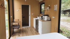 1 habitación, wifi y ropa de cama