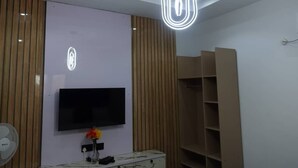Room - promise arena apartments (Benin City)