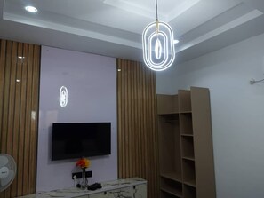 Room - promise arena apartments (Benin City)