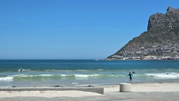Una playa cerca