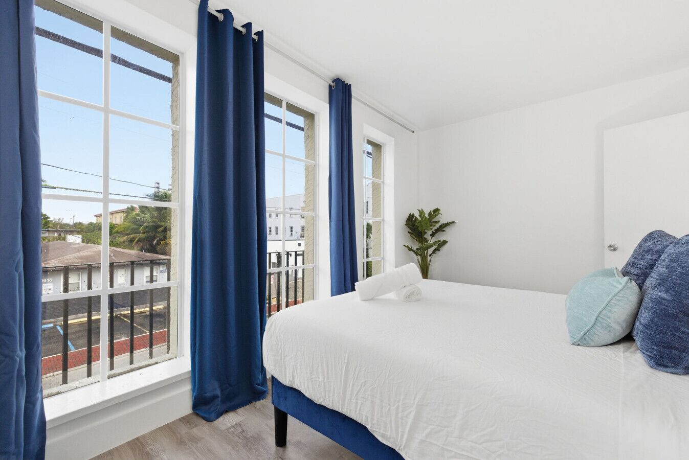 2 Schlafzimmer, Schreibtisch, Bügeleisen/Bügelbrett, WLAN