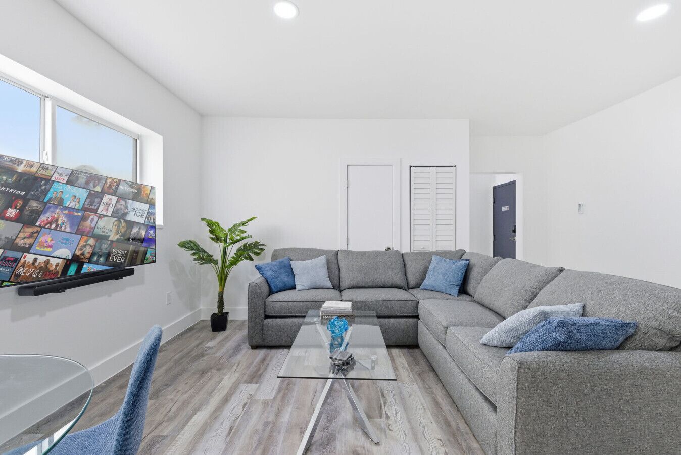 Fernseher, Stereoanlage