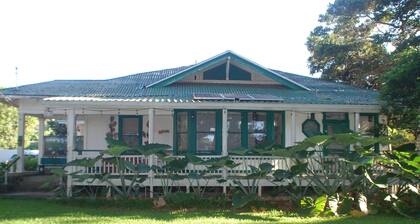 Hale Naalehu LLC Bed & Breakfast