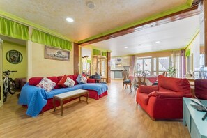 Apartment | Living area - Apartment With Communal Pool and Garden (Granadilla de Abona)