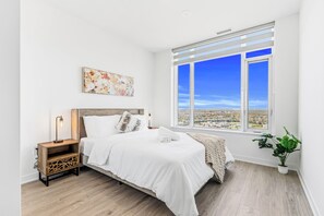 2 soverom, strykejern/-brett, internettilgang og sengetøy