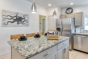 Fridge, microwave, oven, stovetop - Waterfront! Private Dock, Kayaks, Screened Patio, Less Than 1 mile to Beach, $300 in Free Tickets! (St. Augustine)