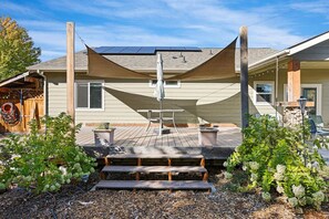 Terrace/patio - Boise BnB`s Beach House with hot tub (Boise)