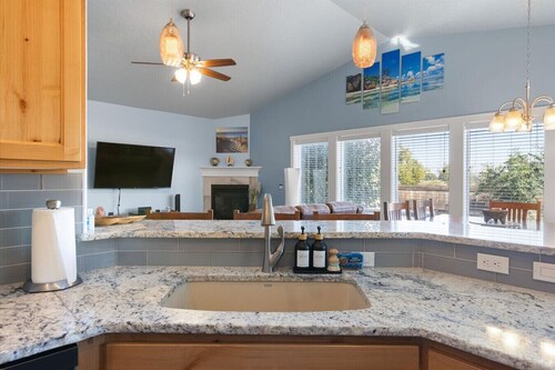 Boise BnB`s Beach House with hot tub