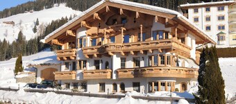 2 Apartments, Sauna & ski bus at the door