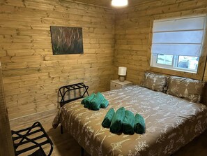 Bügeleisen/Bügelbrett, kostenloses WLAN, Bettwäsche